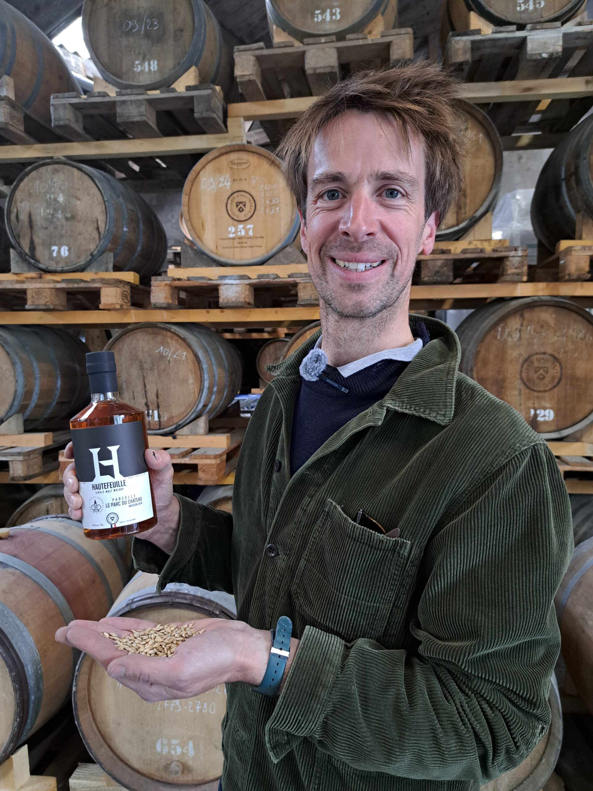 Etienne d'Hautefeuille utilise son orge pour faire du single malt whisky.