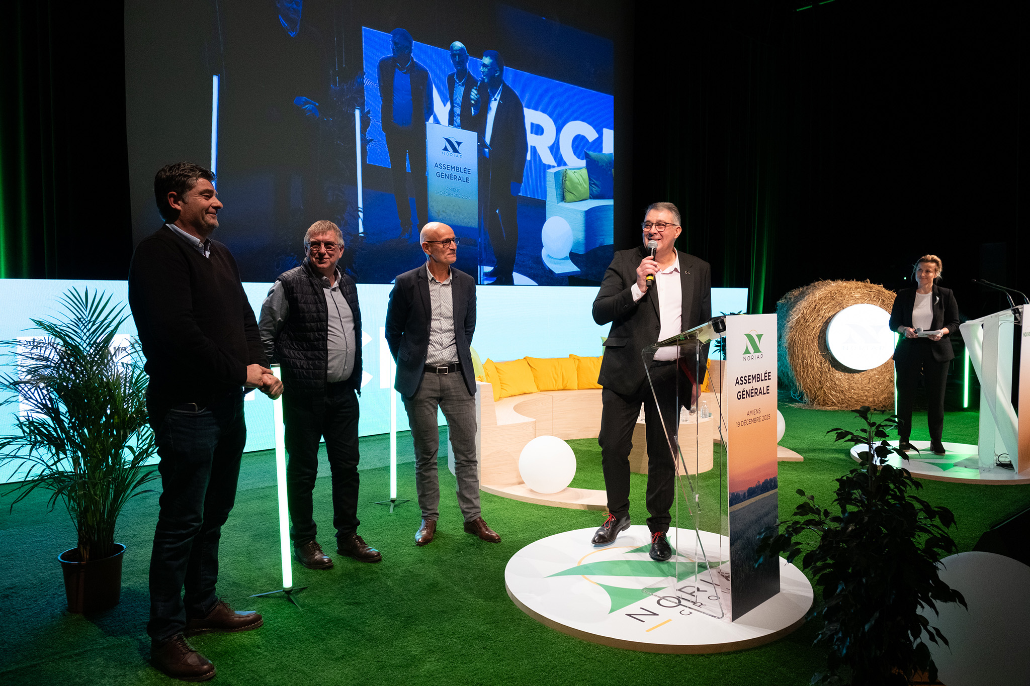 Remercier l'engagement de 3 administrateurs